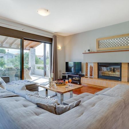 Villa Ampelaki - Premium Villa With Heated Pool Кунупидиана Экстерьер фото