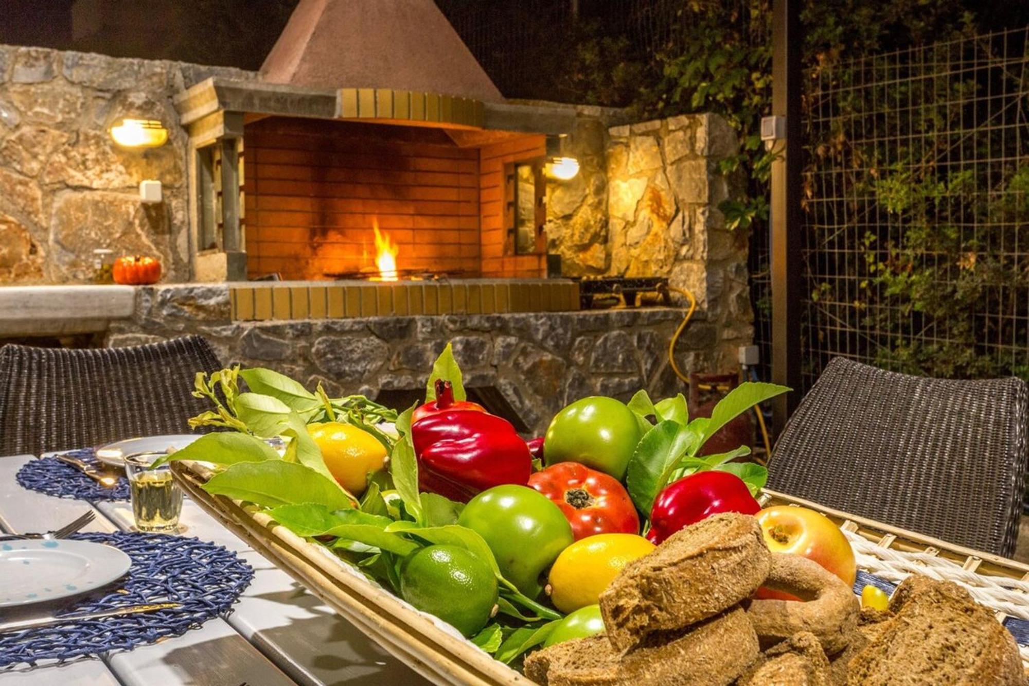 Villa Ampelaki - Premium Villa With Heated Pool Кунупидиана Экстерьер фото